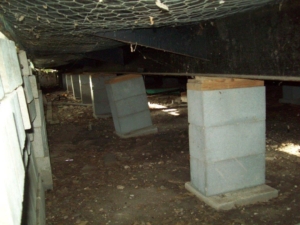 Concrete piers supporting a mobile home